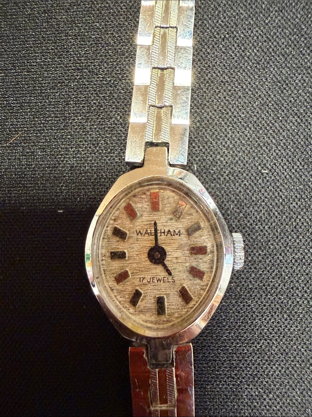 VINTAGE WALTHAM WOMENS Watch Silver Tone 17 Jewels Original Brick Bracelet Bands